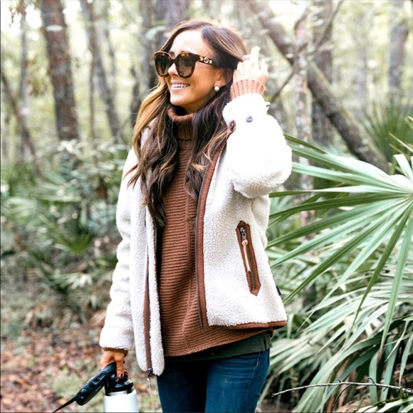 Patagonia Divided Sky Sherpa Jacket Size Extra Small cream - Picture 1 of 14